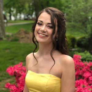 Meet your Posher, Alyssa